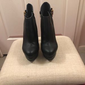 Heeled bootie